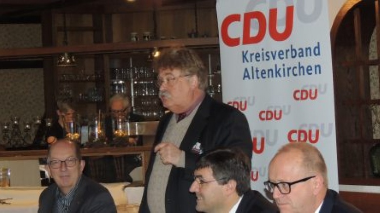 Elmar Brok sprach beim traditionellen Dreikönigstreffen der Kreis CDU