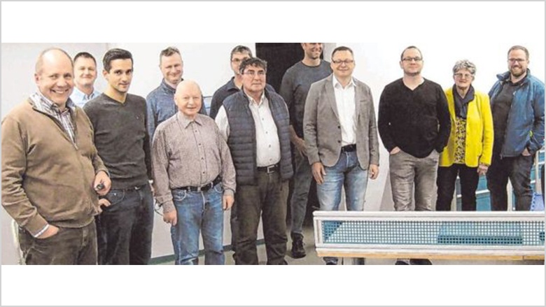 Mitglieder der CDU-Fraktion im Verbandsgemeinderat waren jetzt zu Gast bei Martin Kessler in Friedewald, der sein Unternehmen vorstellte. Mitglieder der CDU-Fraktion im Verbandsgemeinderat waren jetzt zu Gast bei Martin Kessler in Friedewald, der sein Unternehmen vorstellte.