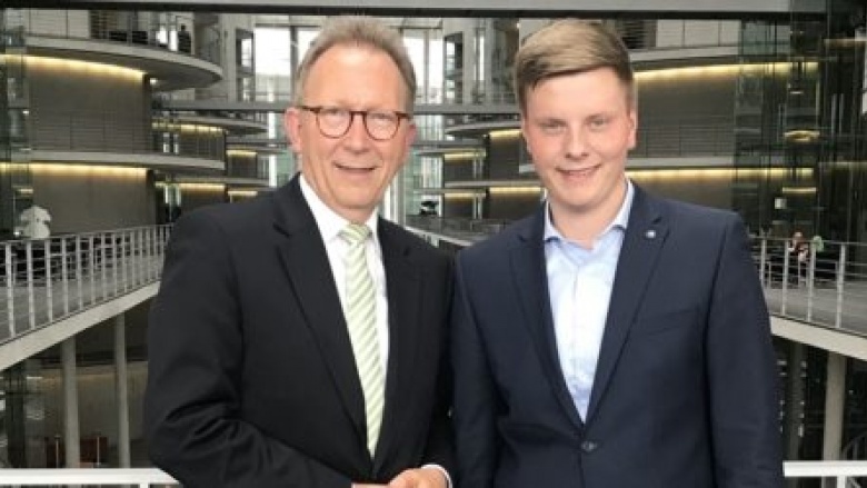 Praktikum beim CDU-Bundestagsabgeordneten Praktikum beim CDU-Bundestagsabgeordneten